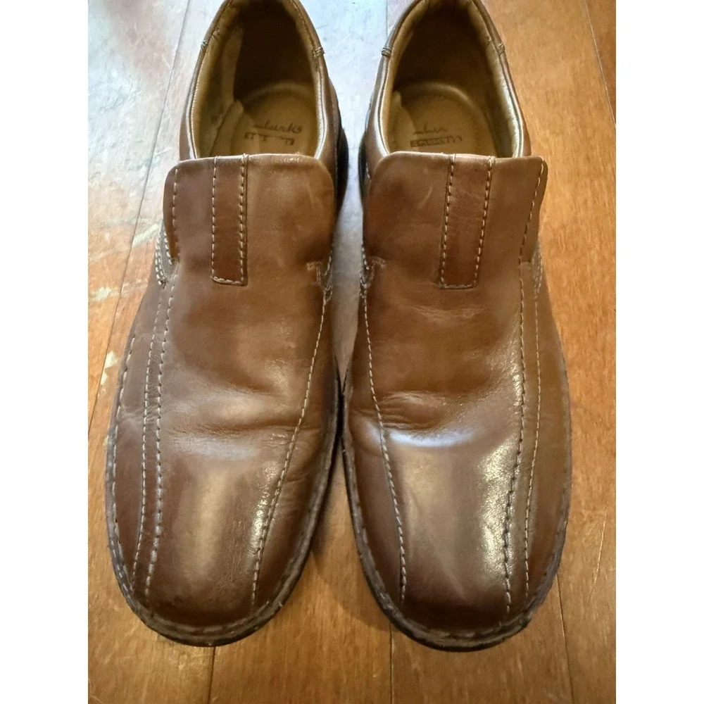CLARKS Brown Leather Slip On Soft Cushion Casual Dress Mens Shoe Sz 8.5